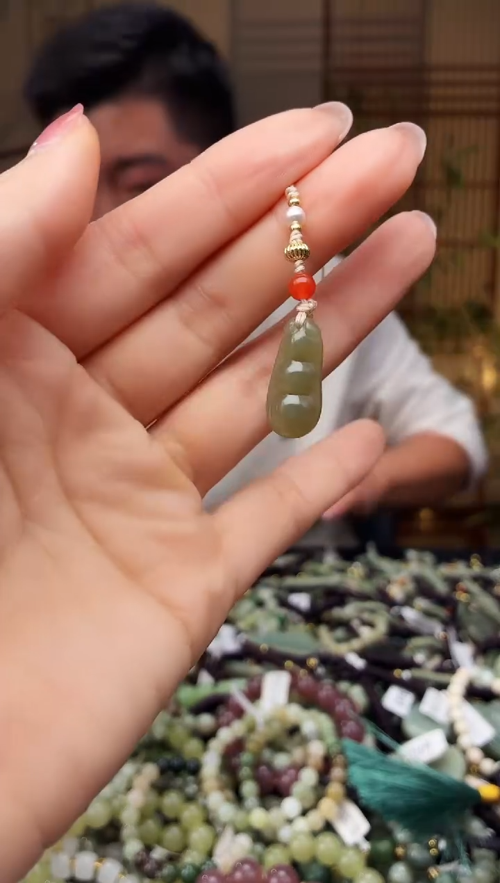 颈饰未镶嵌和田玉多样性发货，拍一发一