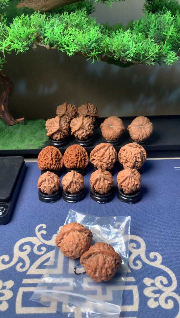 【闪购商品】文玩核桃吊坠43宫灯