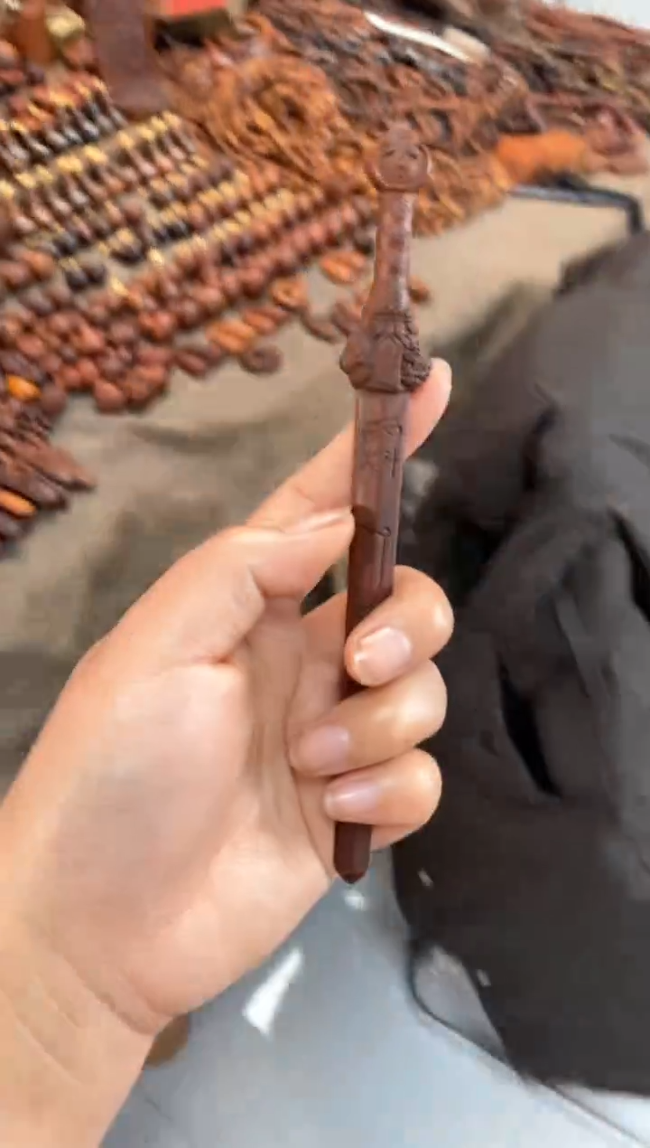 【闪购商品】木桃木老黑桃19公分天师剑发簪随机