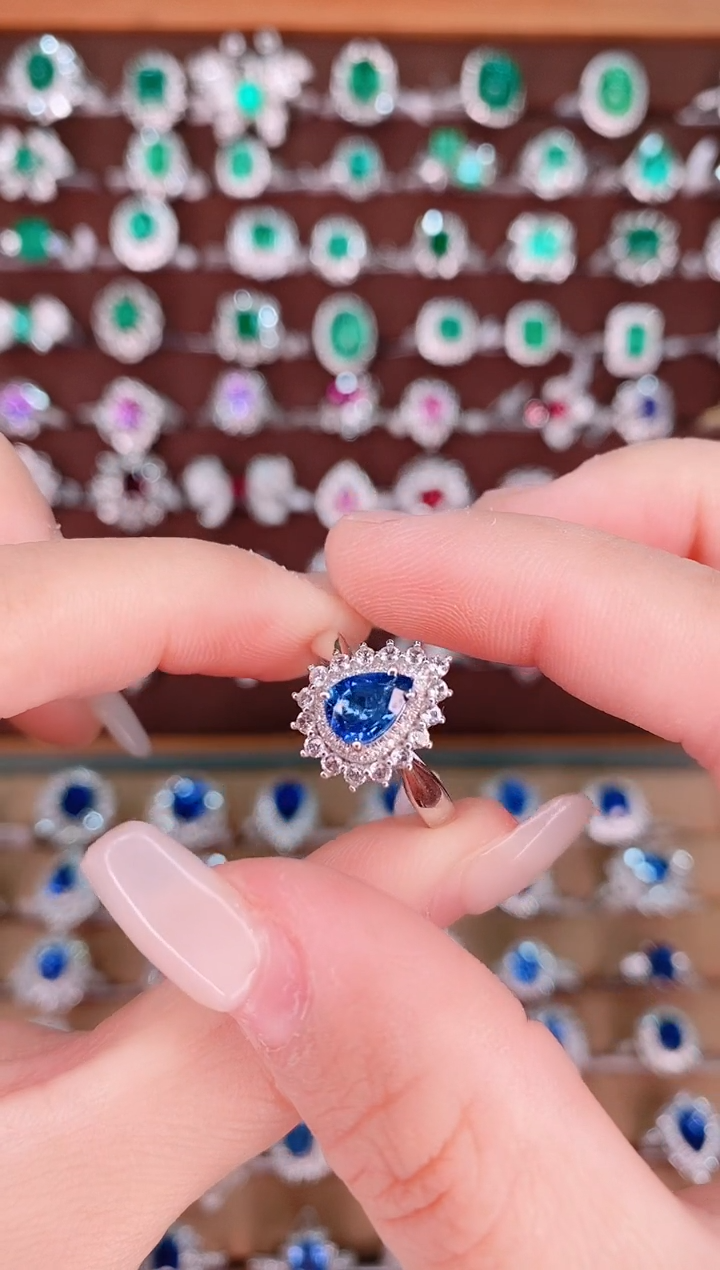 【闪购商品】蓝宝石18K金戒指18K金镶嵌1.01克拉