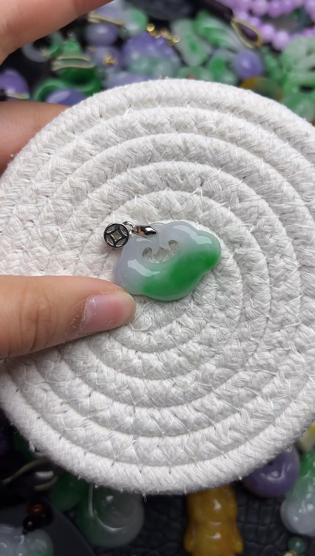 颈饰未镶嵌翡翠缅甸翡翠吊坠