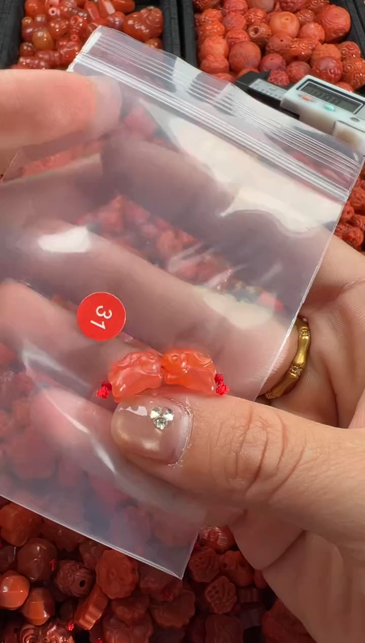 【闪购商品】南红玛瑙颈饰未镶嵌2