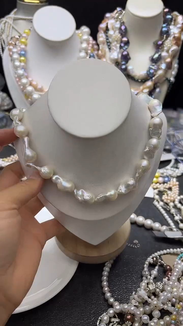 颈饰未镶嵌淡水珍珠多人