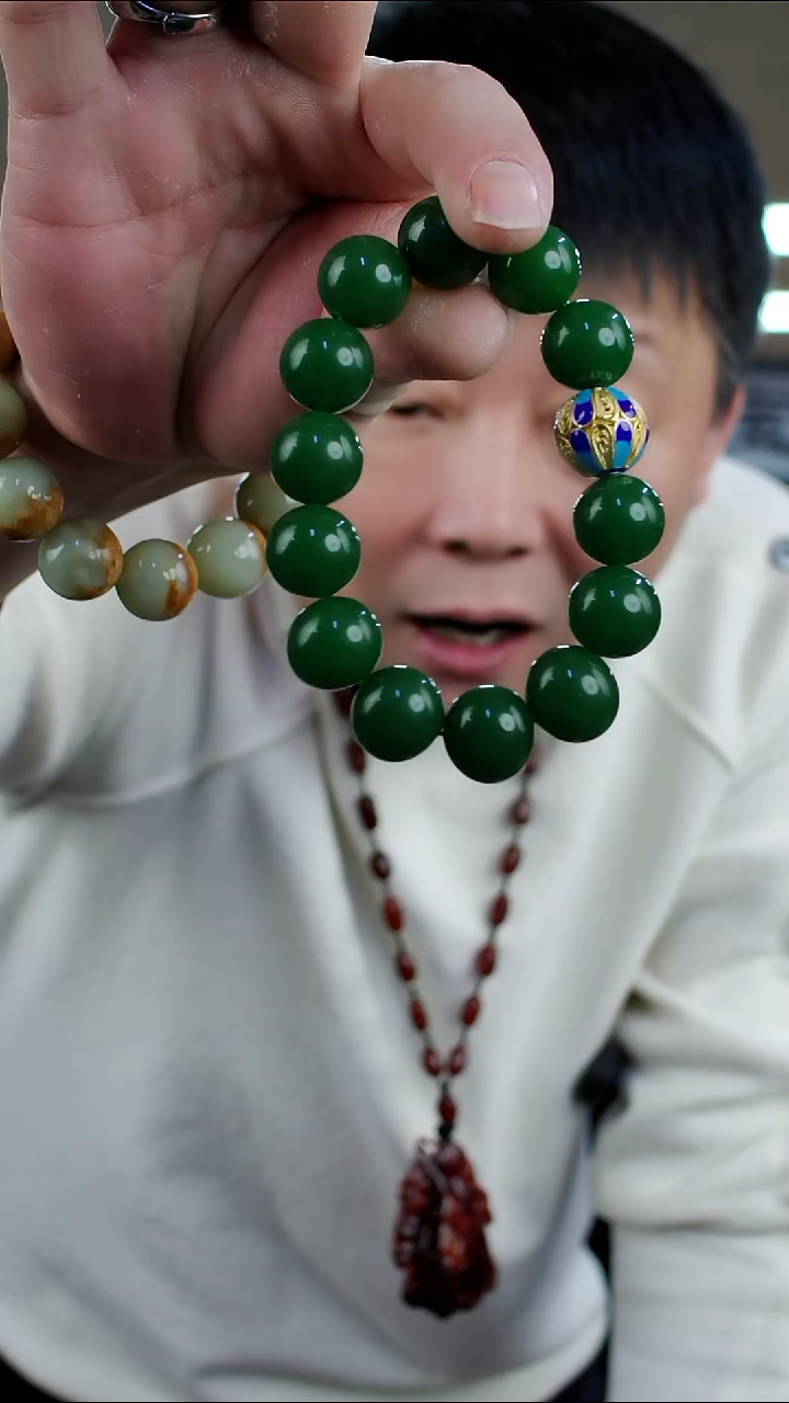 未镶嵌蛇纹石玉手串多样是发货随机发一