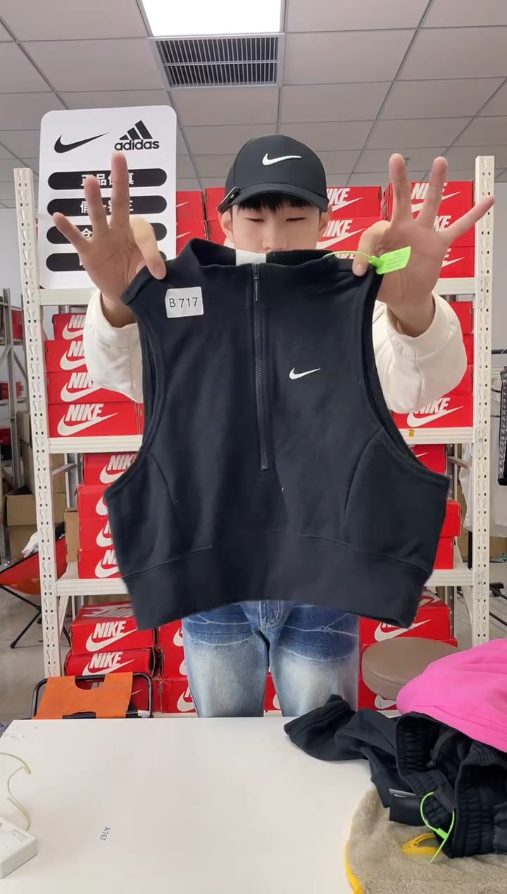 编码717闪购尺码  Nike/耐克卫衣卫裤以直播间过款为主