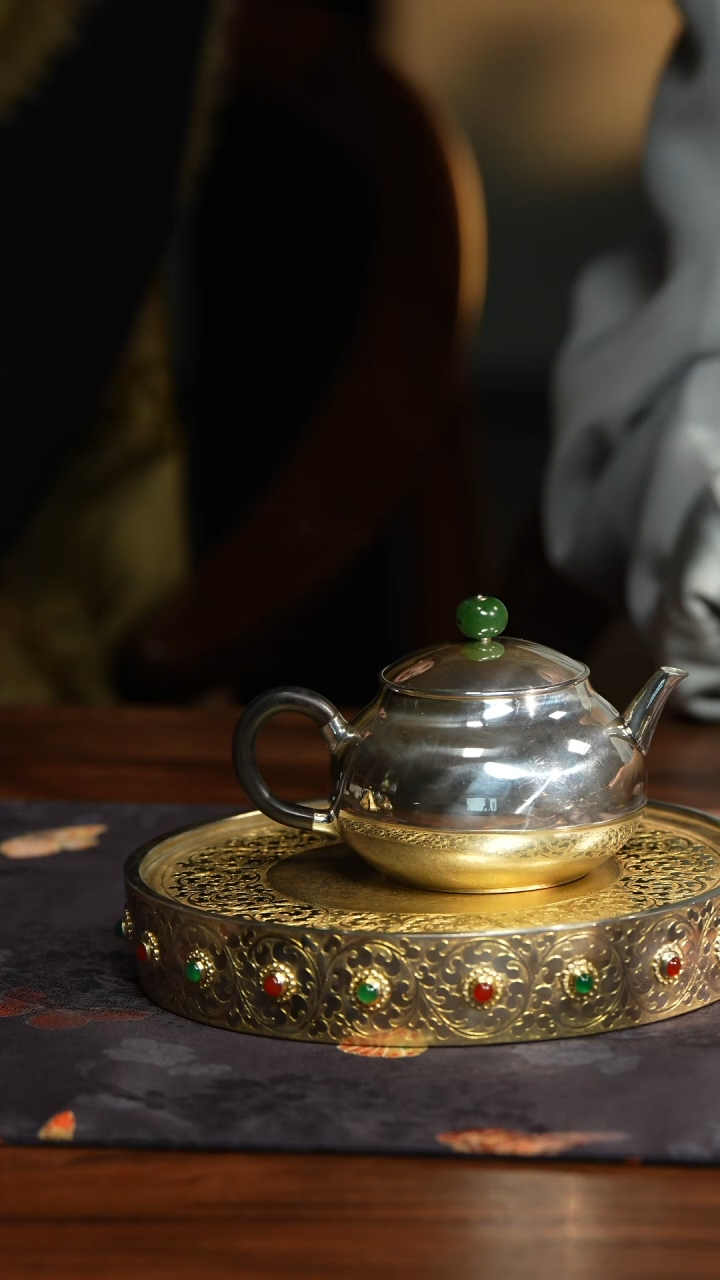 【闪购商品】D呆坐银壶镜面碧玉水平壶