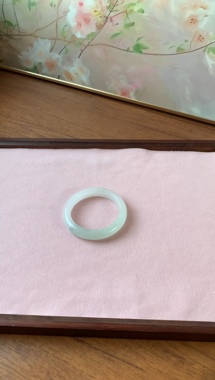 未镶嵌手镯石英岩玉咕****?12