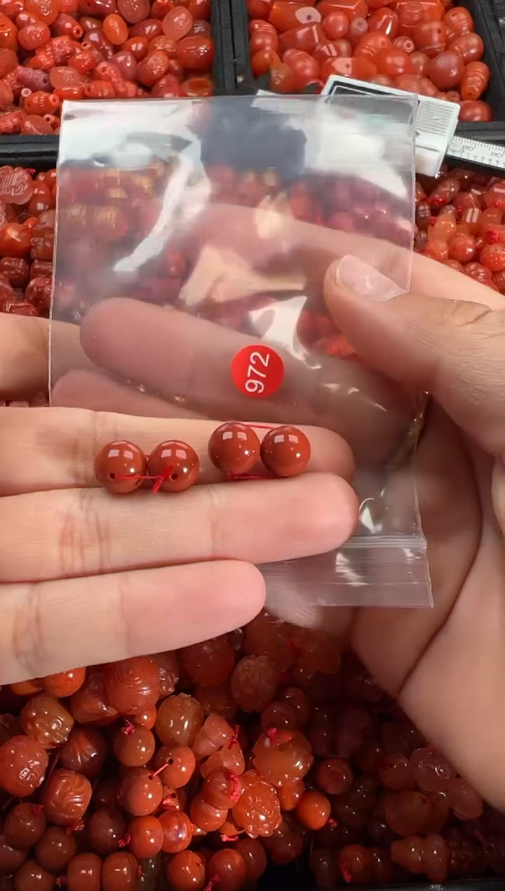 【闪购商品】南红玛瑙颈饰未镶嵌1