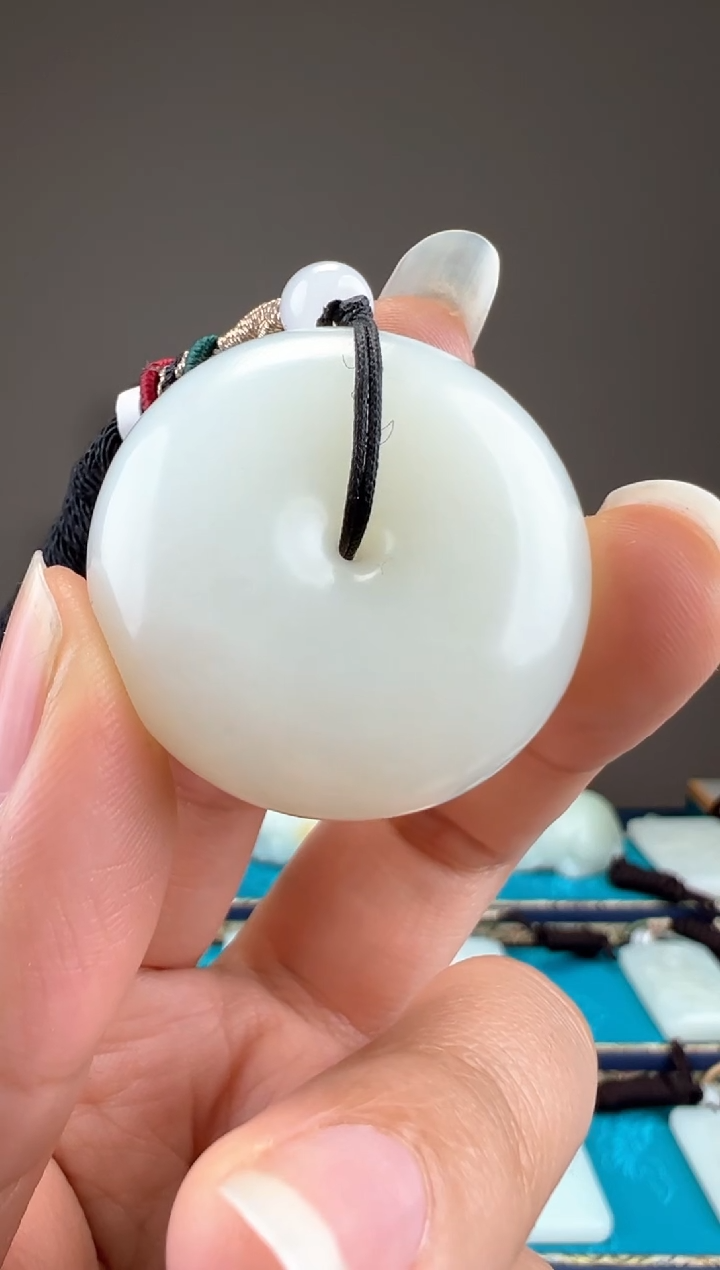 【闪购商品】和田玉颈饰未镶嵌1