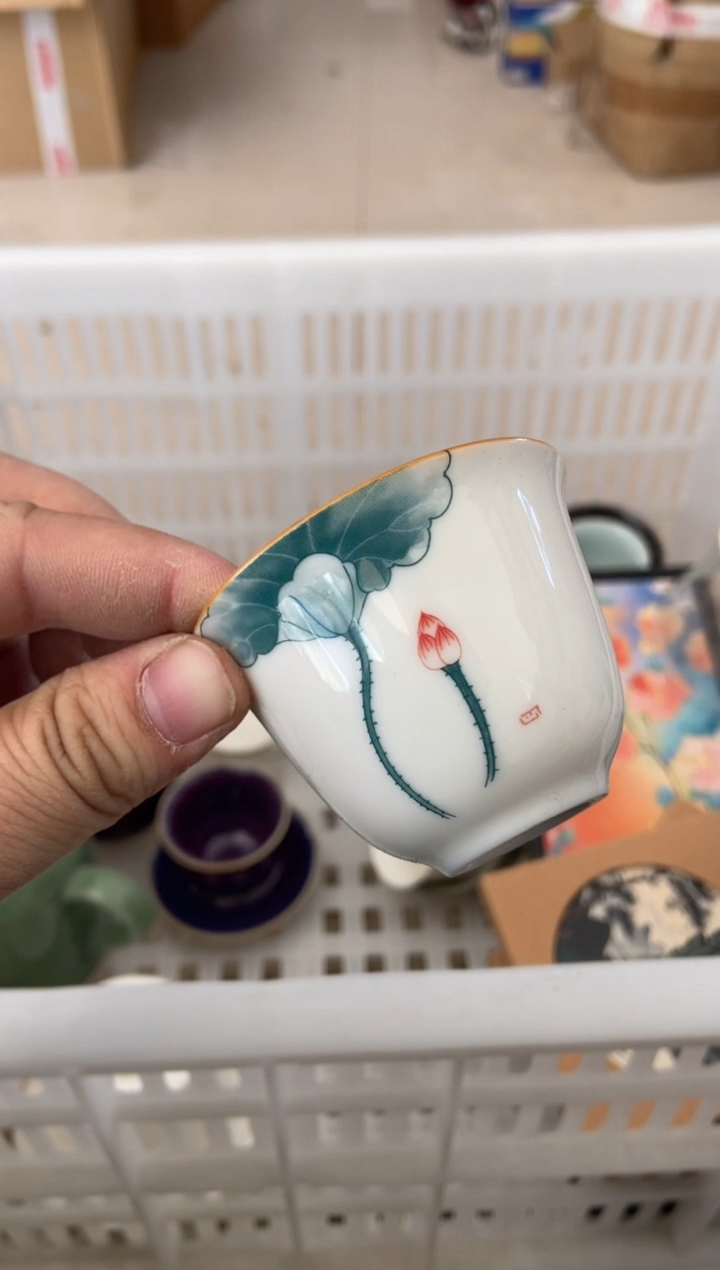 无运费险有瑕疵的摄影的产品有使用过的痕迹有点脏介意勿拍