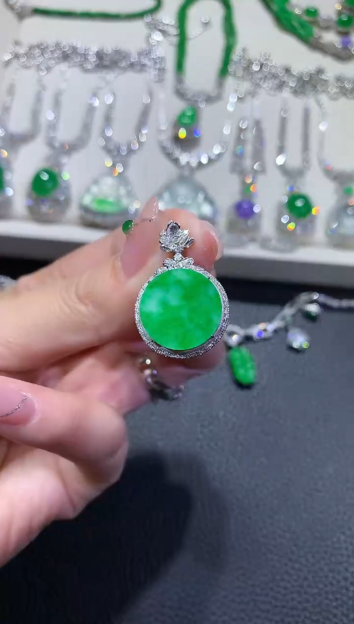 【闪购商品】翡翠吊坠(不含链)18K金镶嵌9-圆牌（多样性发货一件