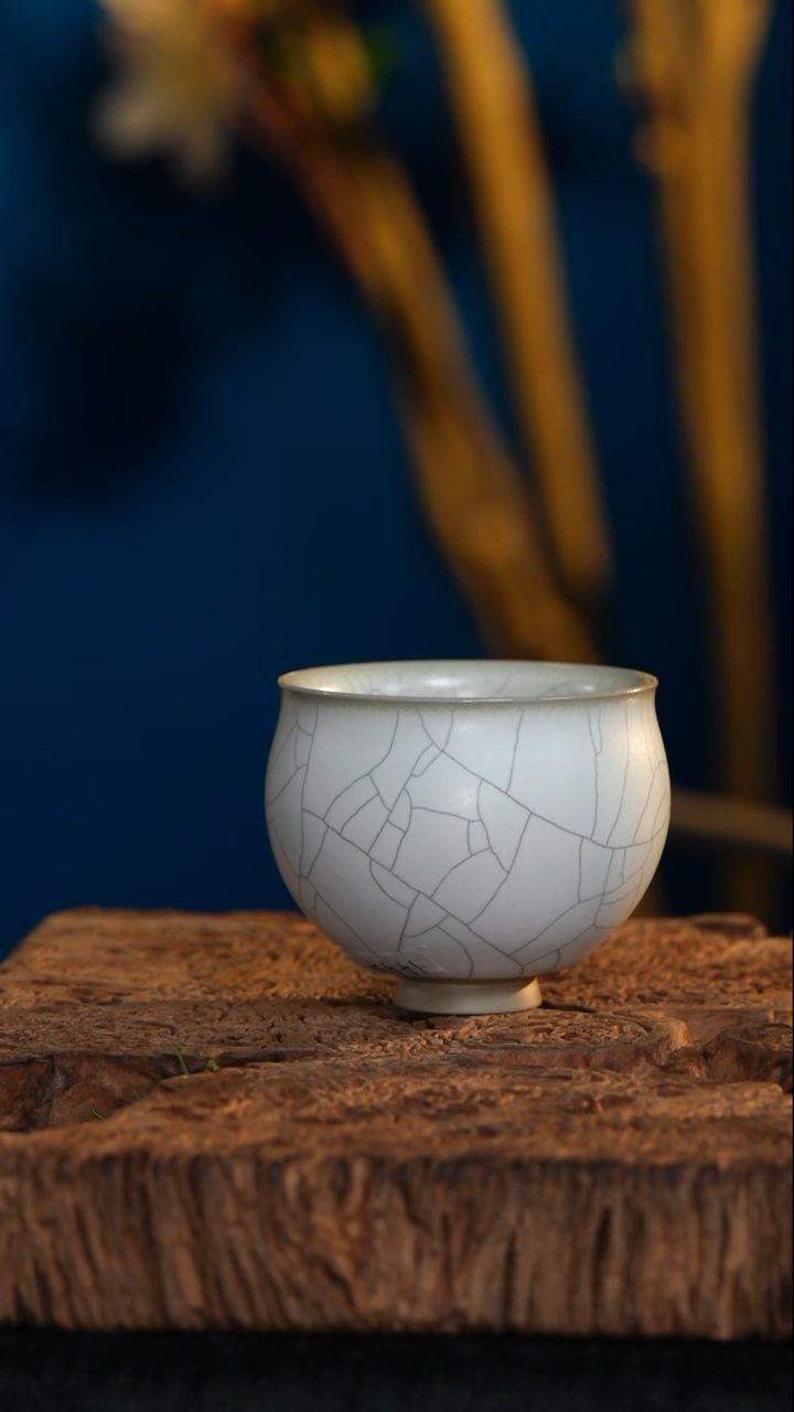 【闪购商品】已开价 【1444】亚光白釉开片折口杯