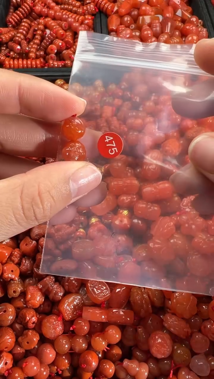 【闪购商品】南红玛瑙颈饰未镶嵌1