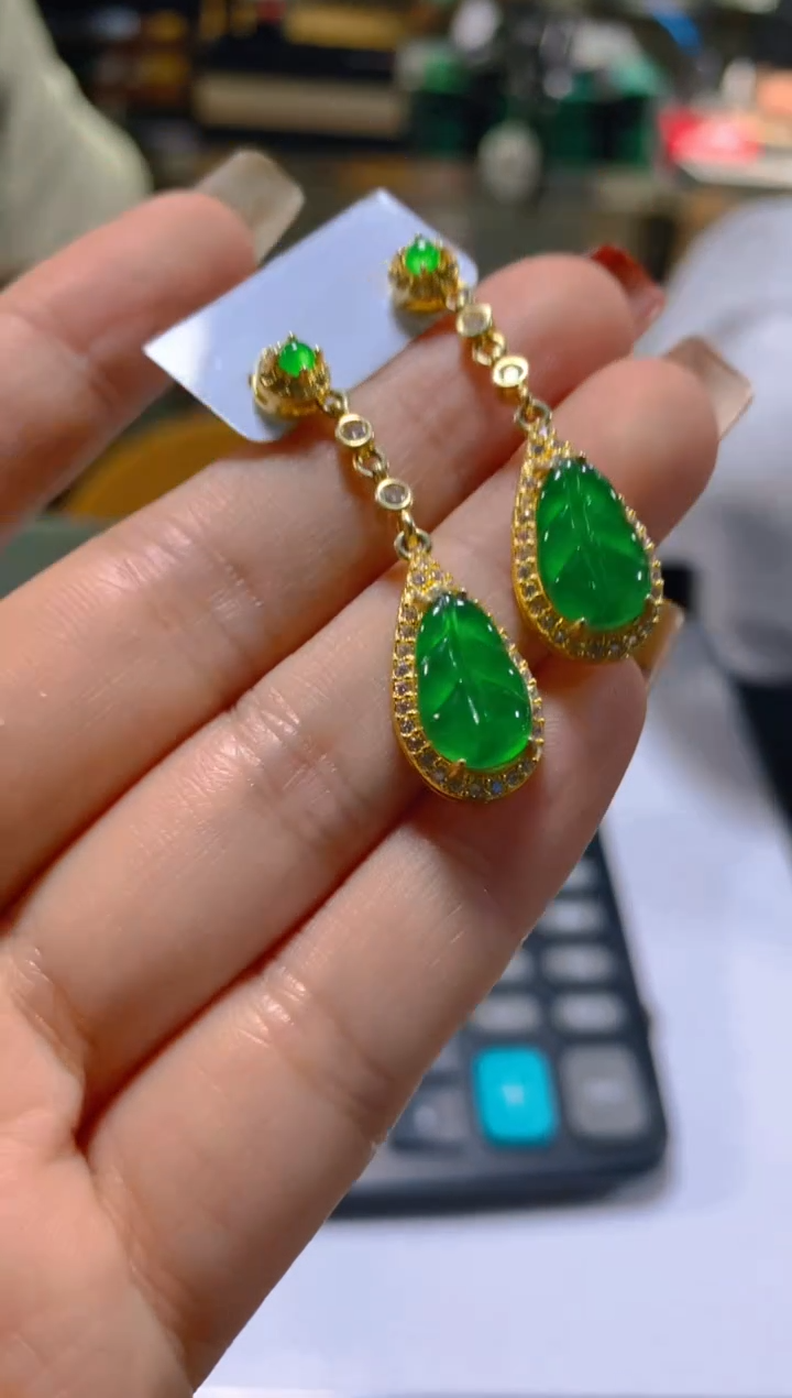 未镶嵌翡翠耳饰多样性发一