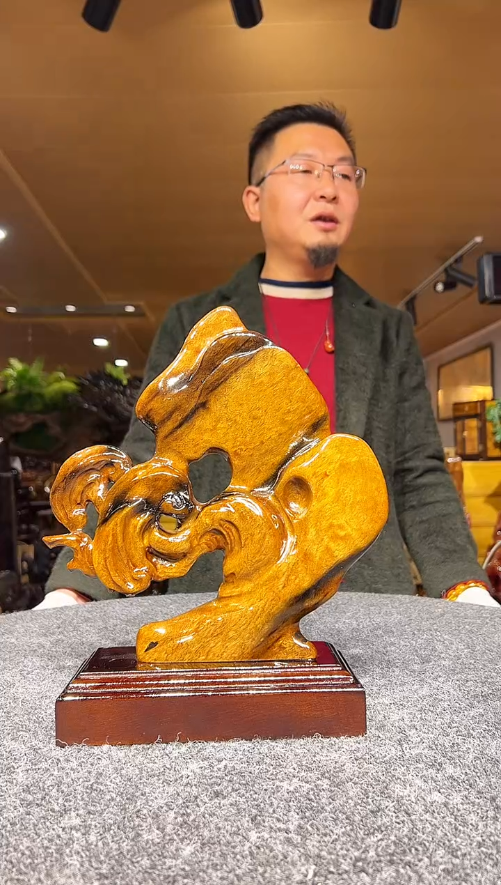金丝楠木雕款只****?金丝楠木摆件