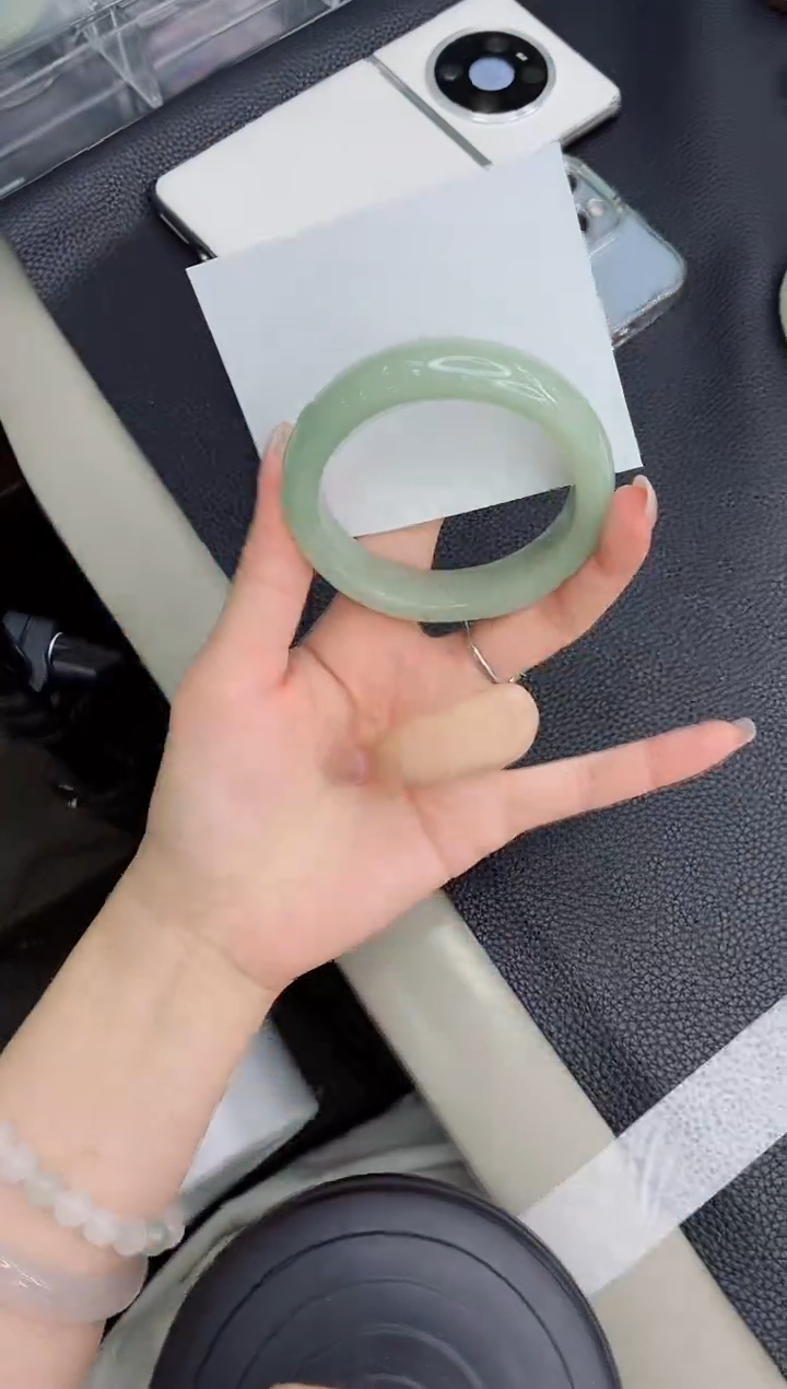 石英质玉手镯未镶嵌141-56.3