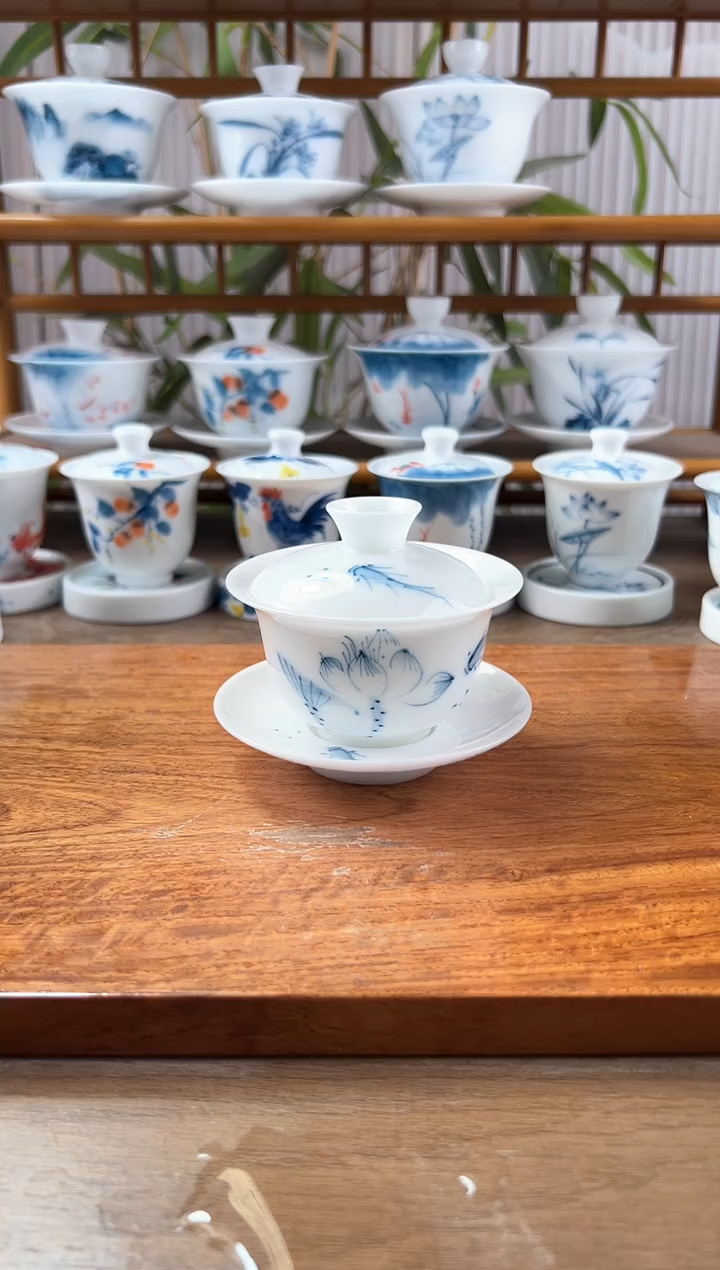 全品高冰荷花鱼聚130ml三才盖碗