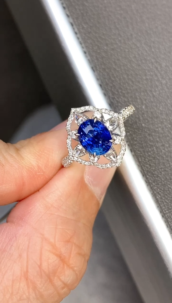 【闪购商品】蓝宝石戒指18K金镶嵌1.71ct/新年开工价