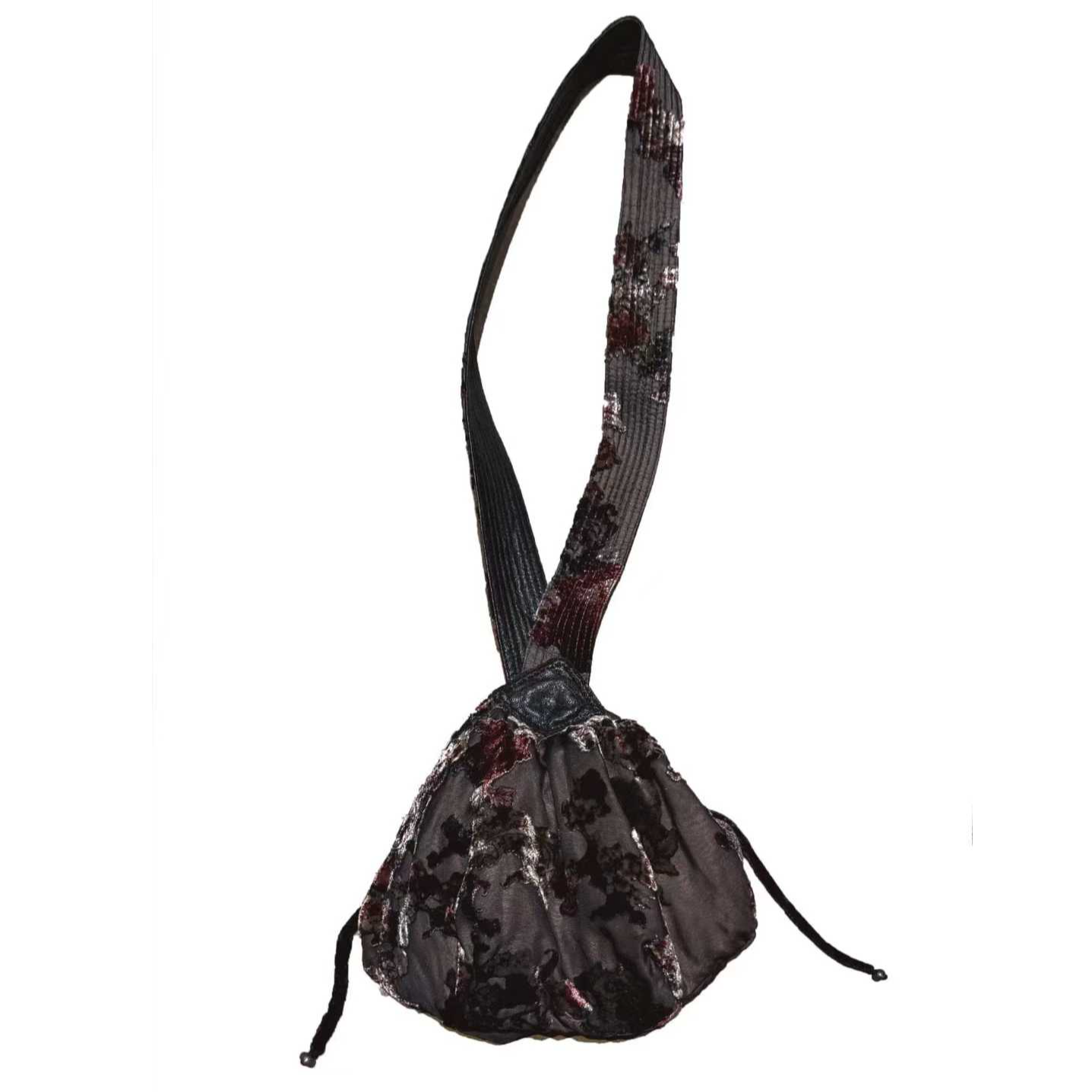 左岸迷香 原创设计 果儿坊 【包】丝绒单肩 手拎精致小包Z25FW0010