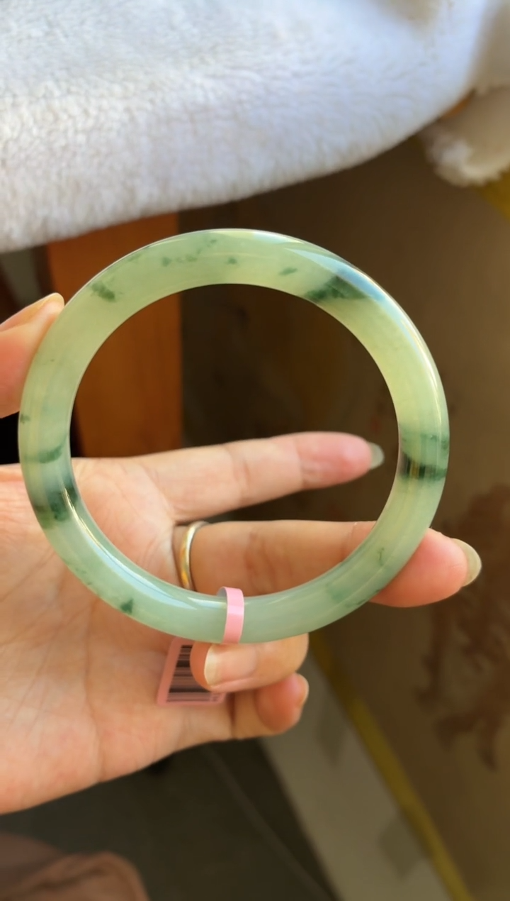 未镶嵌手镯翡翠（古色古香）冰胶飘花圆条17号