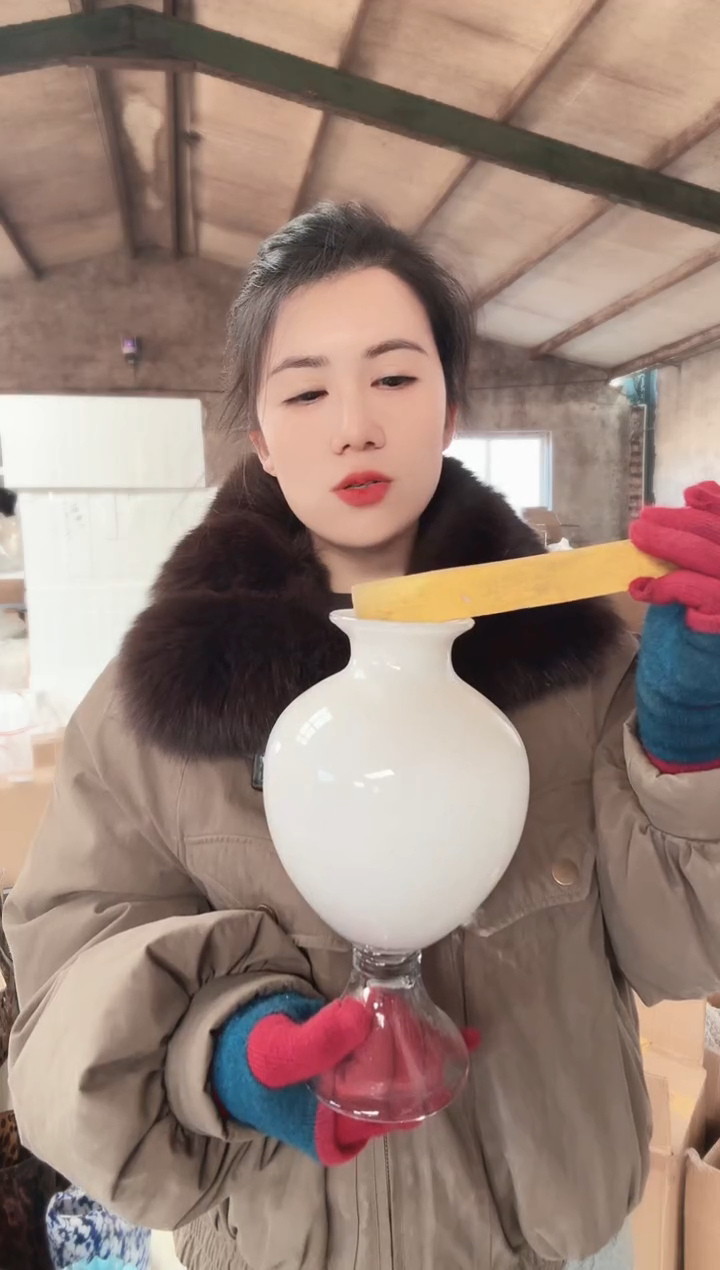 107直播玻璃花瓶