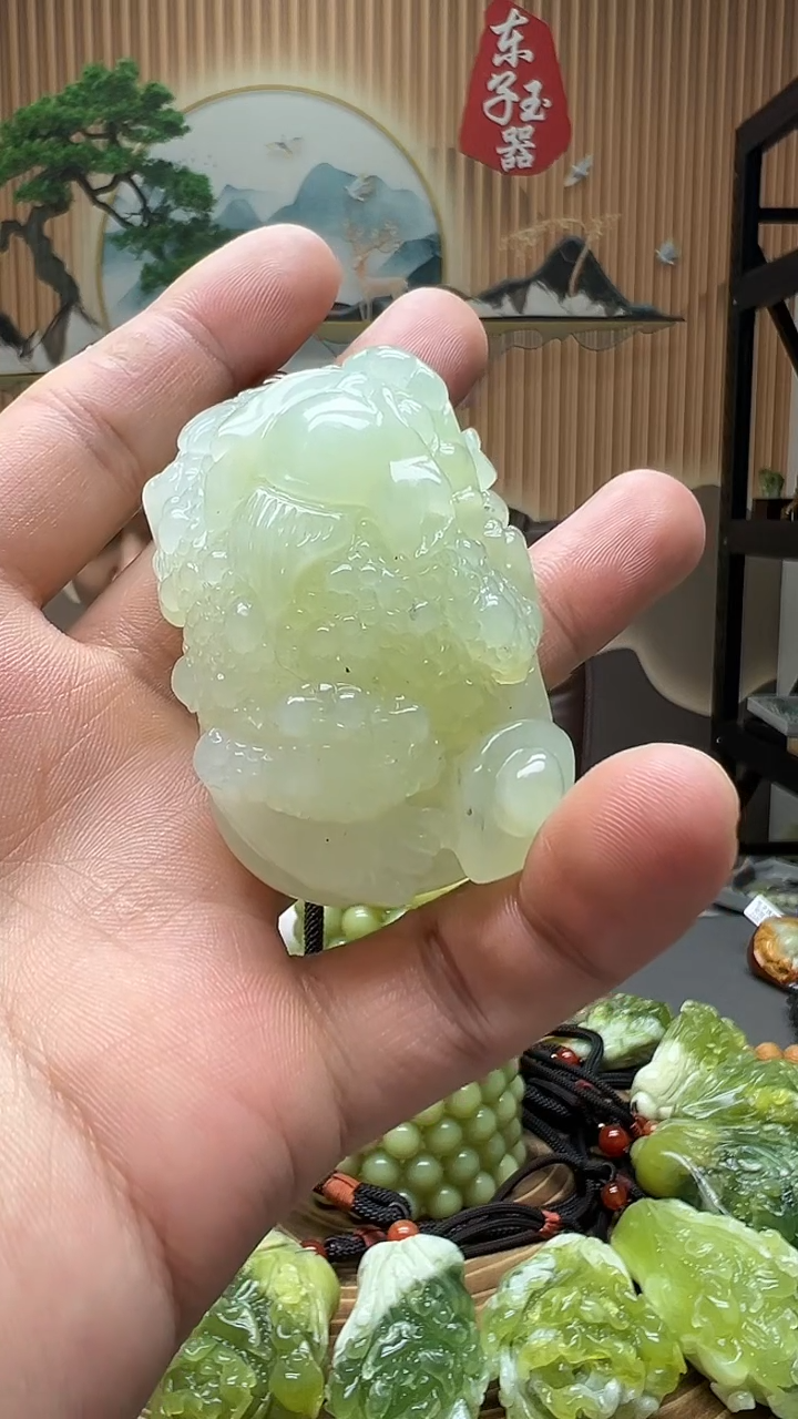 【闪购商品】蛇纹石玉手玩件未镶嵌天然玉石手玩件