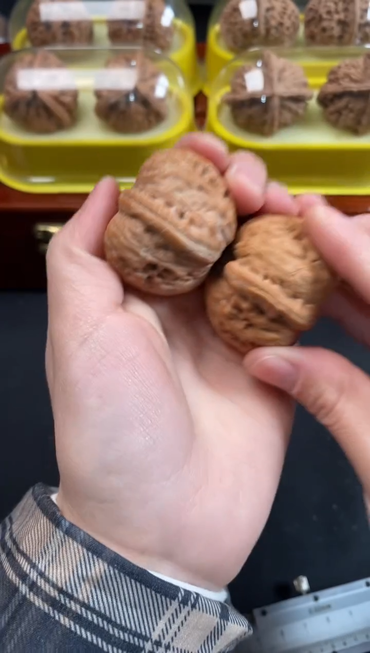 把件文玩核桃元宝40尺N443