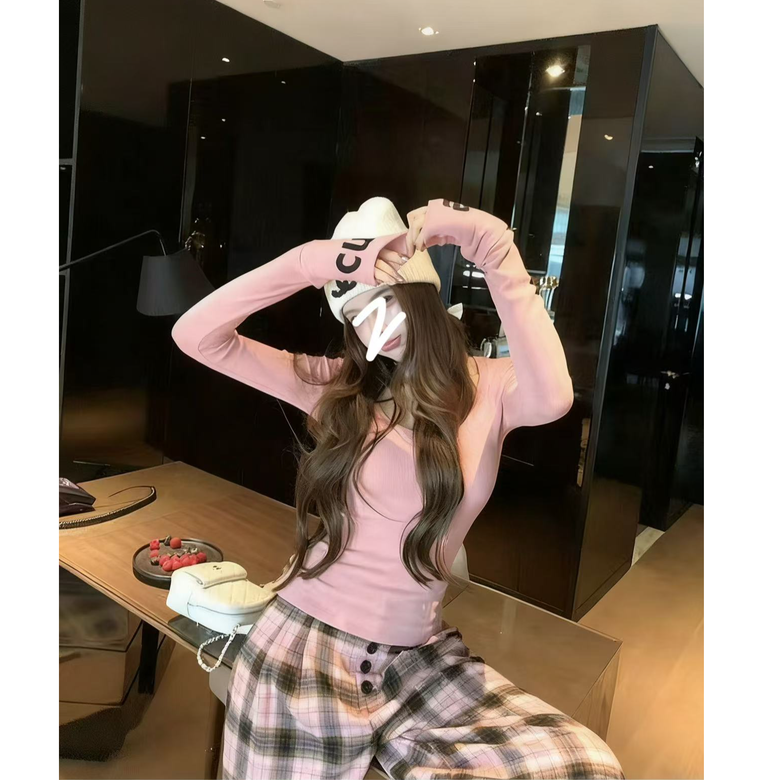 2025冬季加绒保暖字母印花U领修身显瘦长袖拼接T恤女打底衫9217