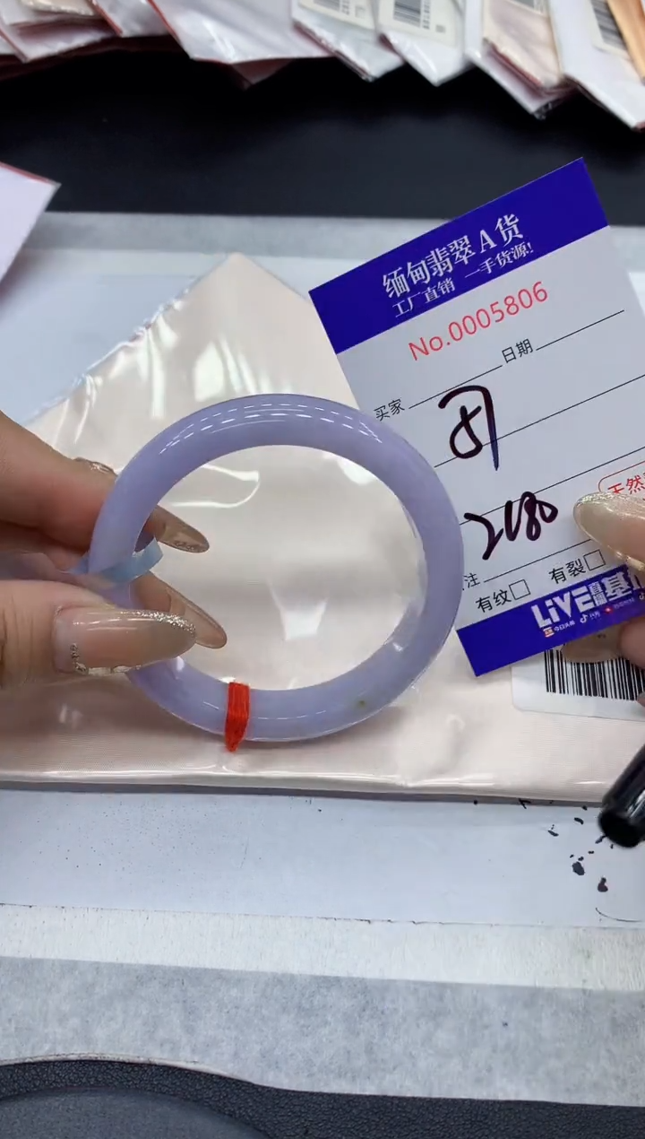 翡翠手镯未镶嵌06缅甸翡翠手镯