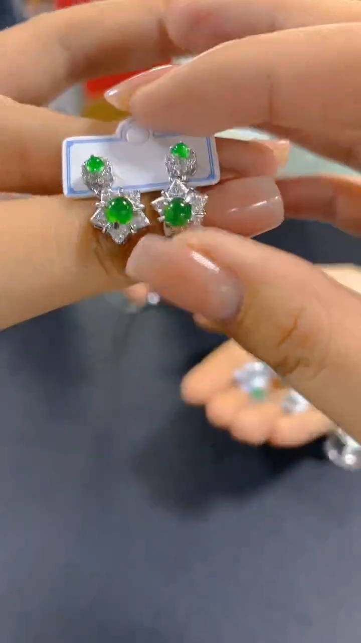 【闪购商品】翡翠耳饰未镶嵌0581702906多样性发其一