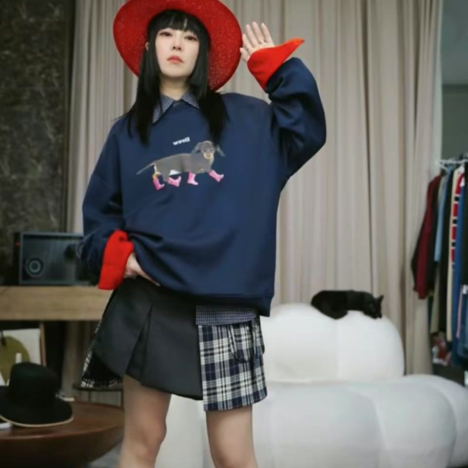 infobyfive罘蠡春季新款穿靴子的小狗狗长袖圆领卫衣NF0502103