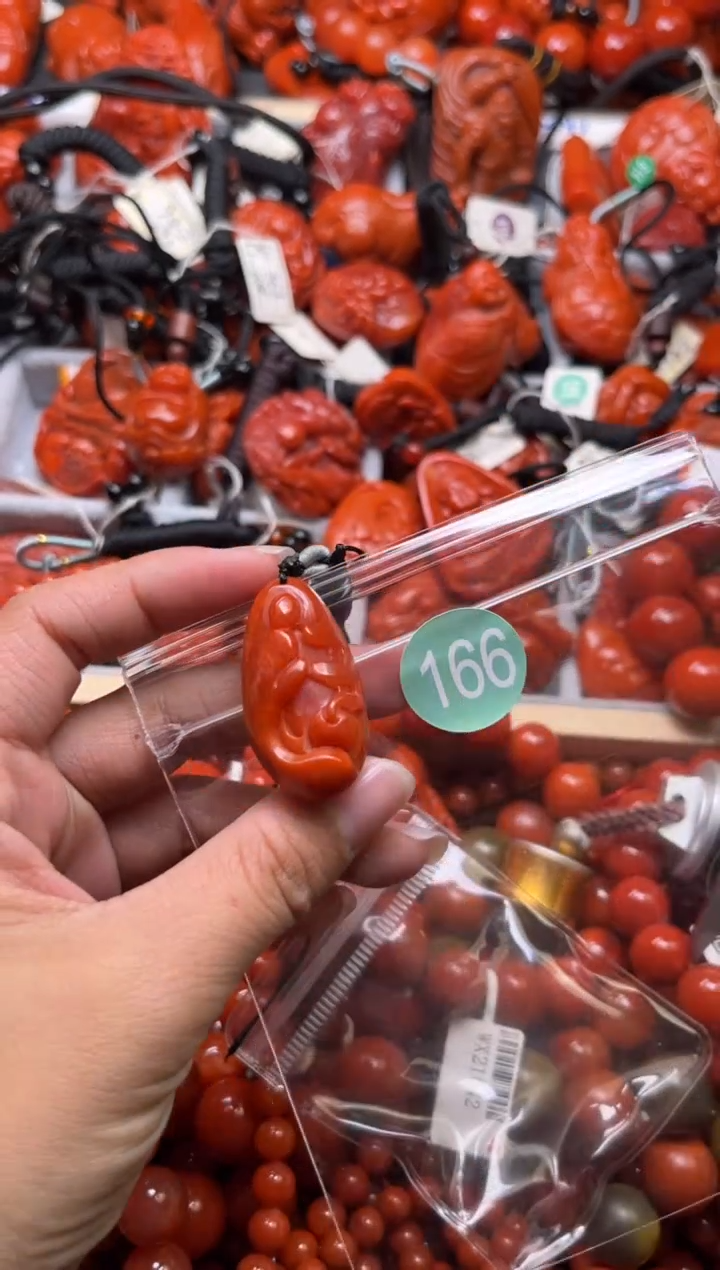 南红玛瑙未镶嵌珠宝奇石166