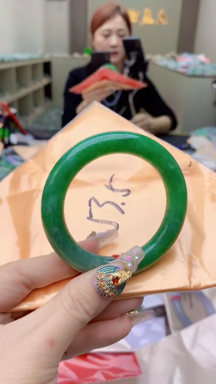 【闪购商品】翡翠手镯未镶嵌0934512193