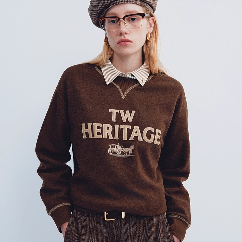 TeenieWeenie25冬季新款宽松舒适简约日常圆领上衣TTMA254VW2B