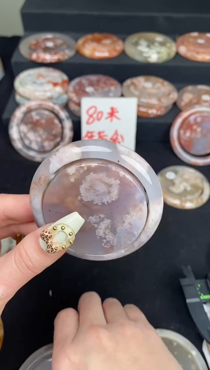 【闪购商品】石英质玉手镯（圆镯）未镶嵌54