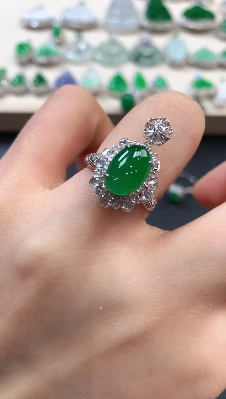 【闪购商品】翡翠戒指18K金镶嵌b103     