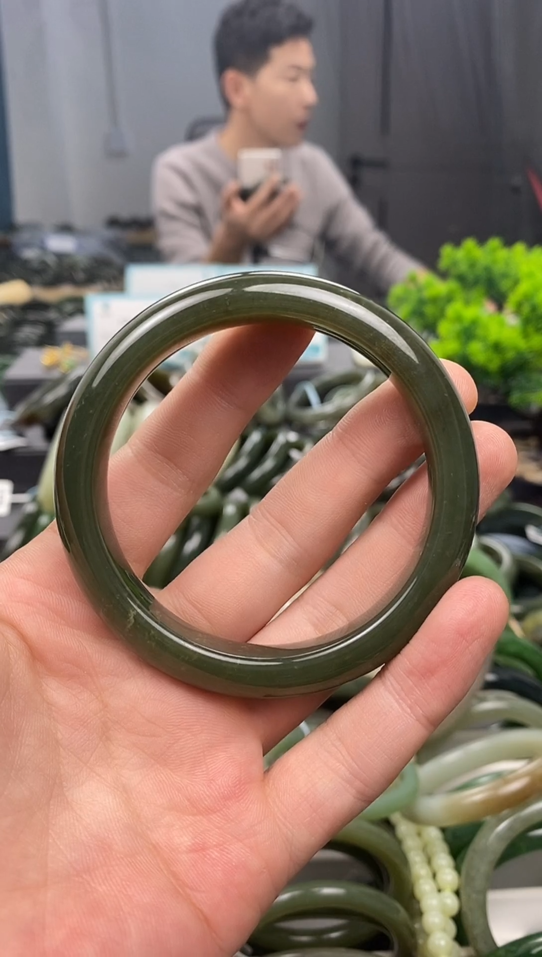 未镶嵌手镯和田玉依**雨60