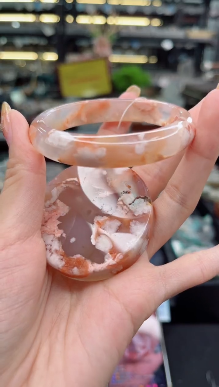 【闪购商品】石英质玉手镯未镶嵌54圈口（赠品镯心）S8615814