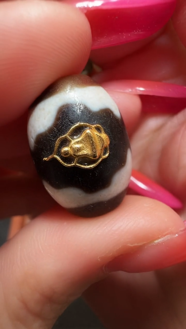 18K金镶嵌吊坠珠珠玛瑙/玉髓吊坠