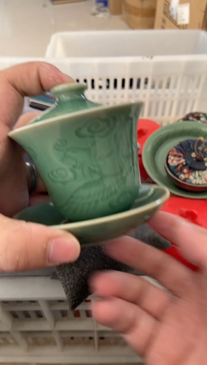 杯无运费险有瑕疵的摄影的产品有使用过的痕迹有点脏介意勿拍