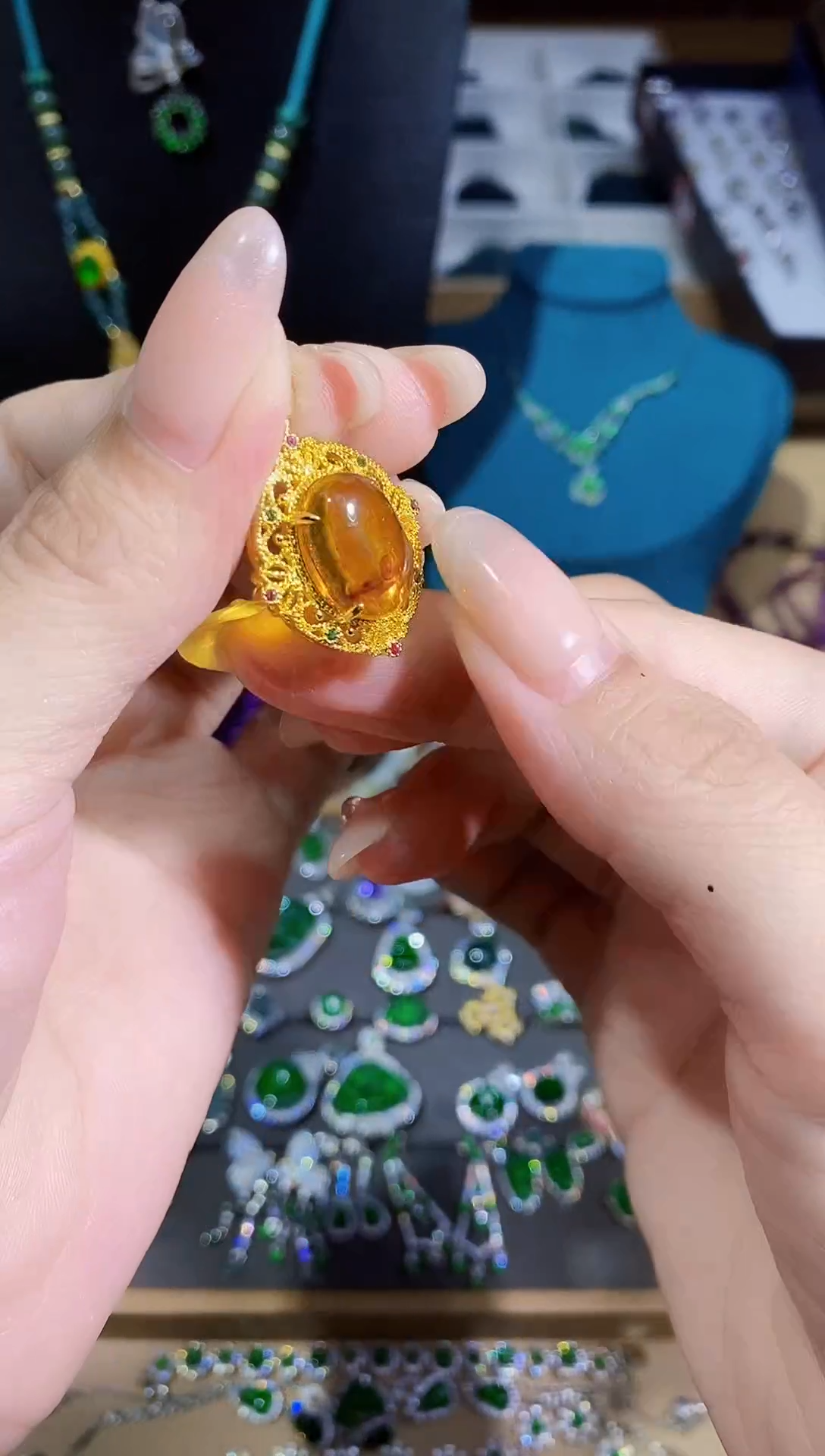 【闪购商品】琥珀吊坠(不含链)未镶嵌多样性发其一【88】