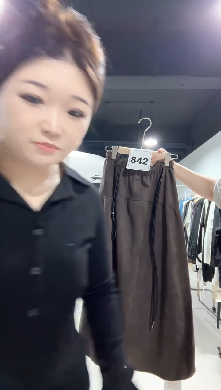 842---大码宽松半身裙--咖色
