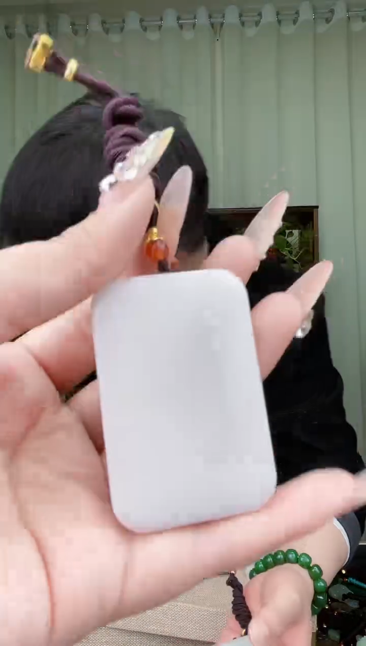 【闪购商品】和田玉挂件未镶嵌拍一发一，多样性发货！