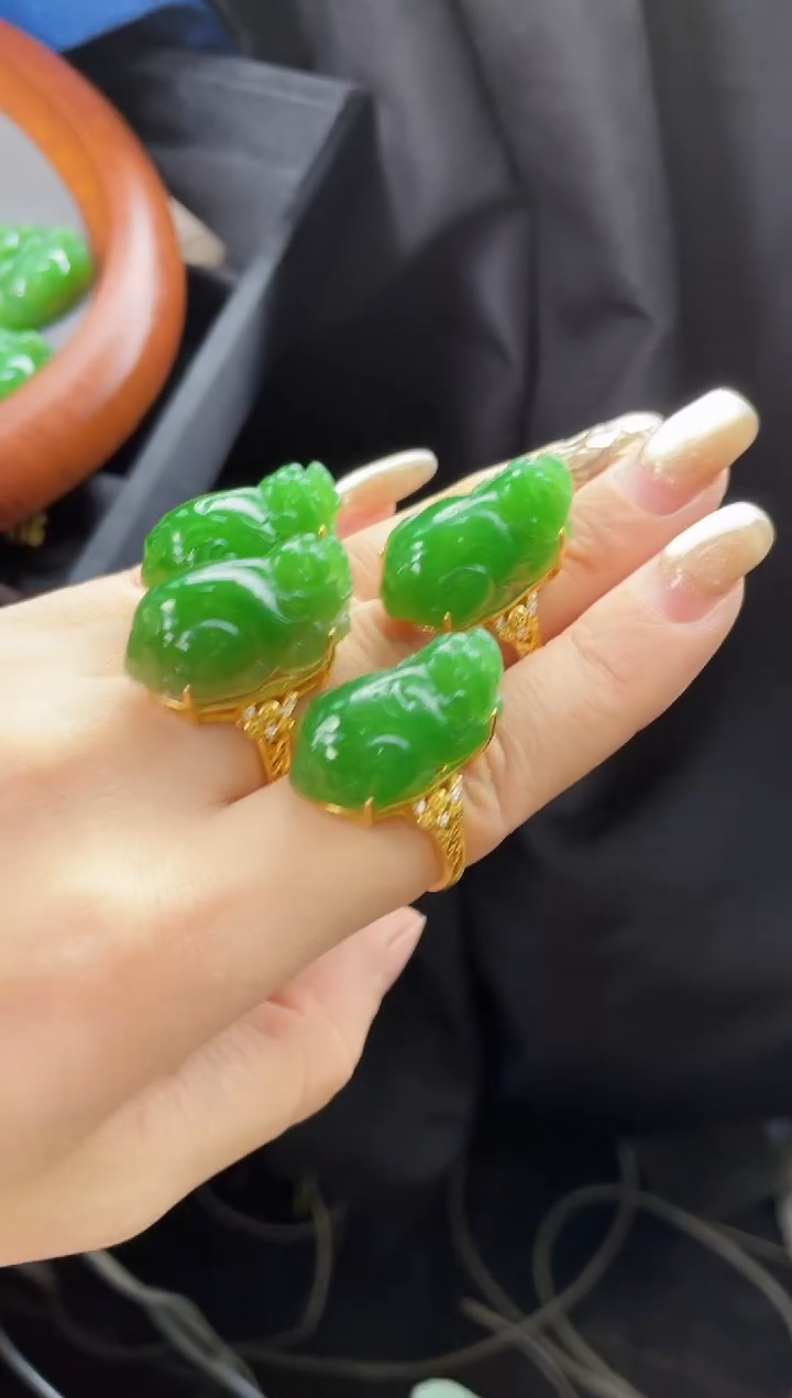 【闪购商品】和田玉戒指银S925镶嵌多样性发一Z