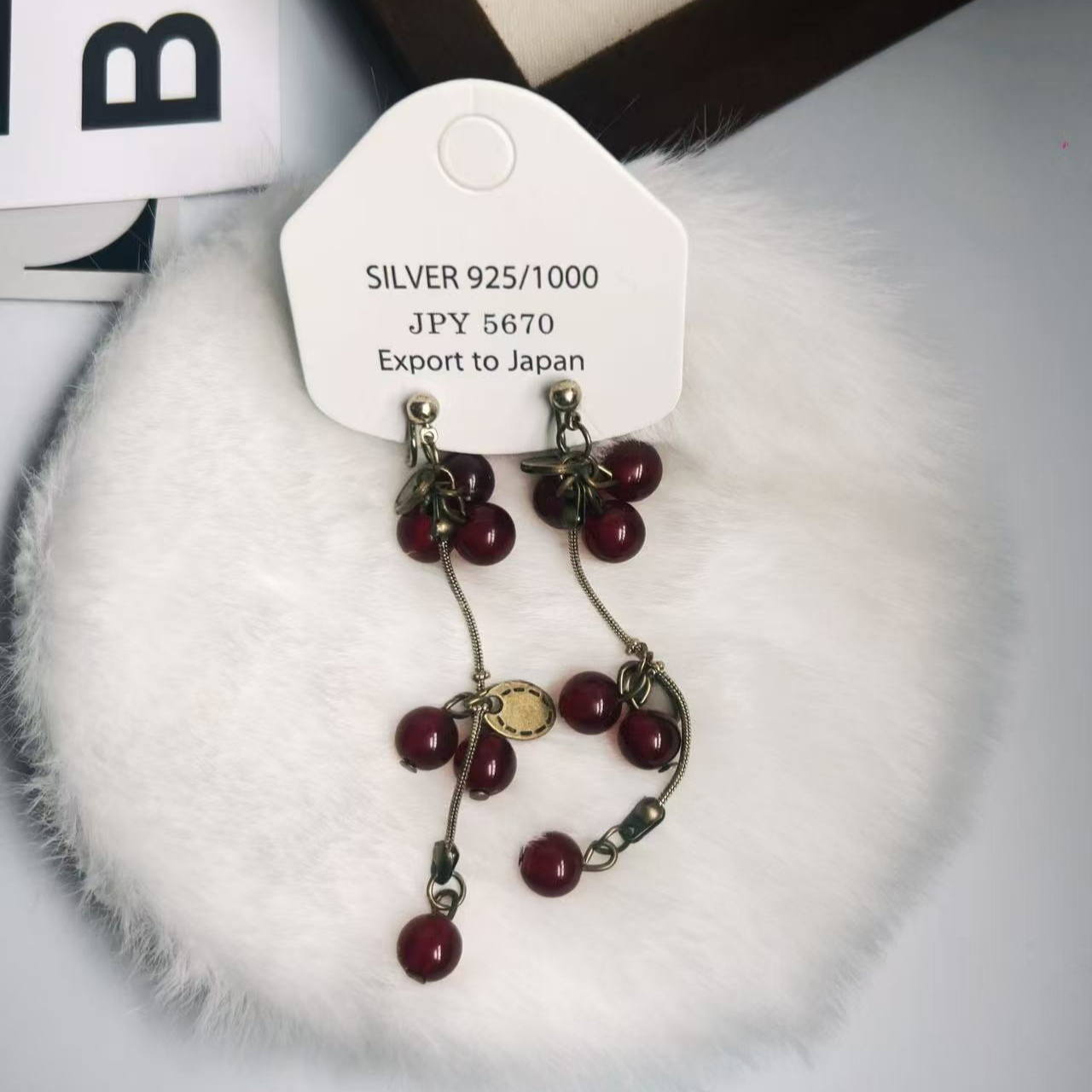 铜合金耳饰 古风红色相思豆串珠流苏复古感无耳洞耳夹女耳环