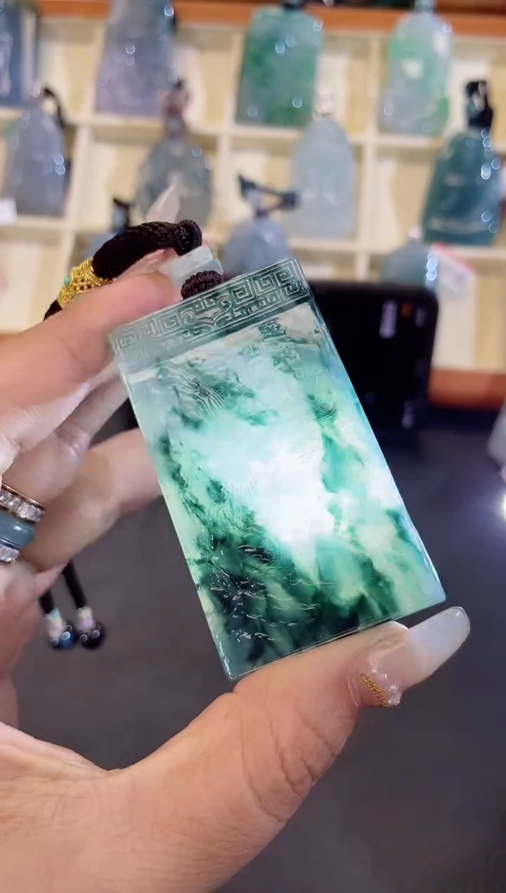 颈饰未镶嵌翡翠缅甸天然翡翠