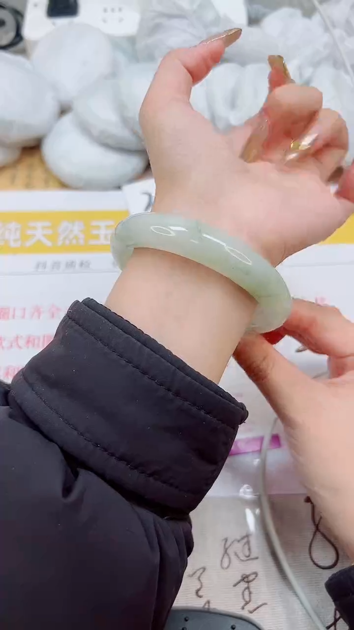 【闪购商品】石英质玉手镯未镶嵌K306-59