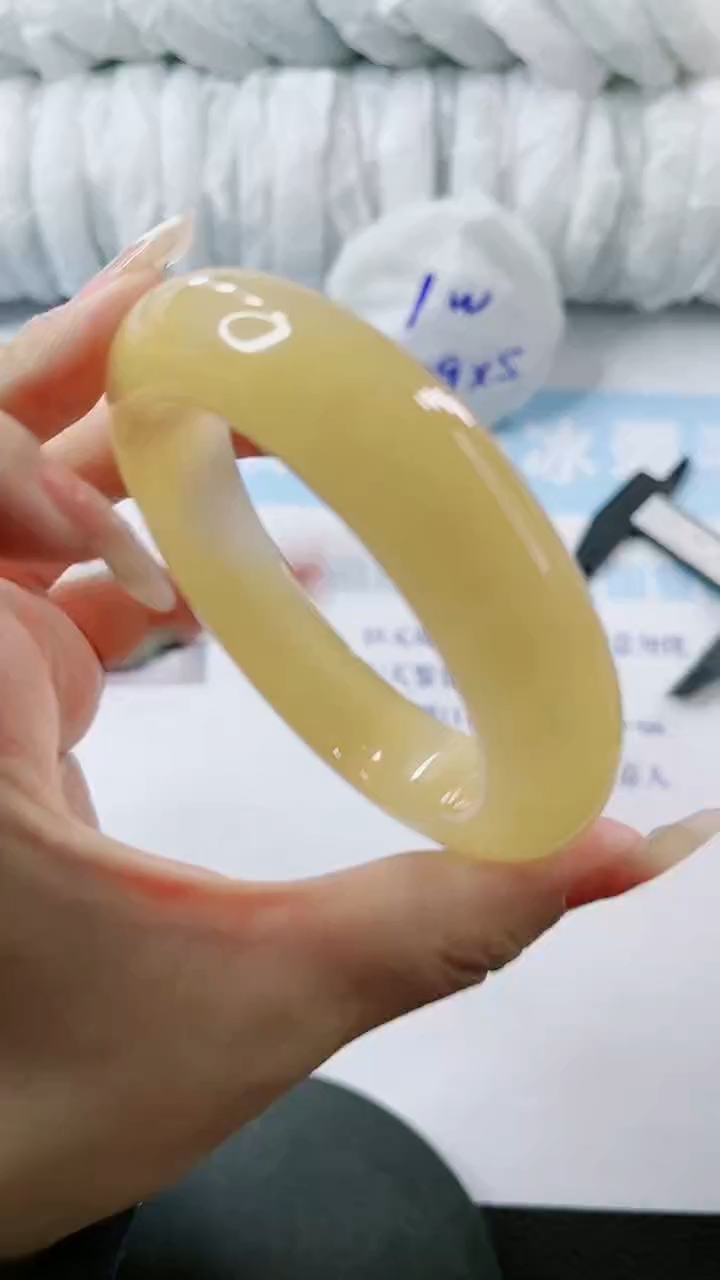 【闪购商品】石英质玉手镯未镶嵌多样性发货V688