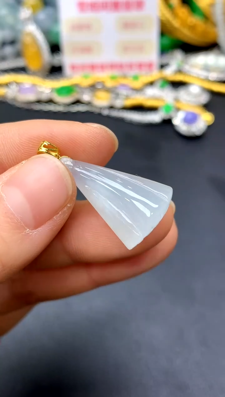 颈饰18K金镶嵌翡翠175-中国好珍宝