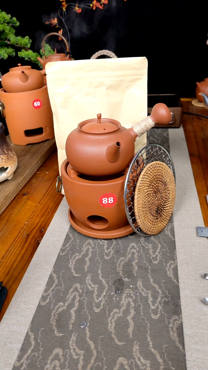 【闪购商品】炭炉+壶           